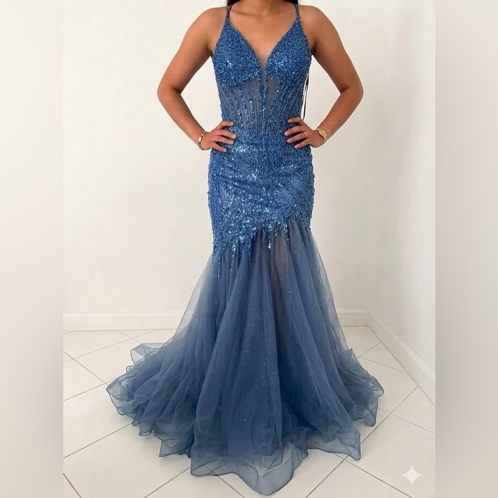 Blue‎ Sequined  mermaid Tulle Prom Dress with Plunging V-Neck size 4 New